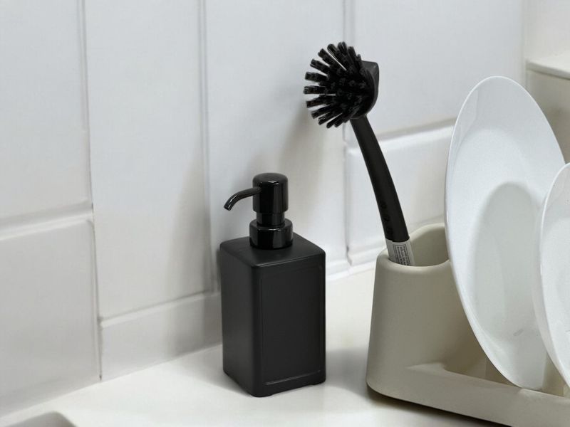Щетка для мытья посуды IKEA RINNIG (ИКЕА РИННИГ). 30407814. Черная 304.078.14 ➜ Пакуємо МИ📦 фото