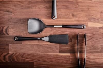 Лопатка IKEA 365+ HJALTE (ІКЕА 365+ ЙЕЛТЕ). 50149466. Чорна 501.494.66 ➜ Пакуємо МИ📦 фото