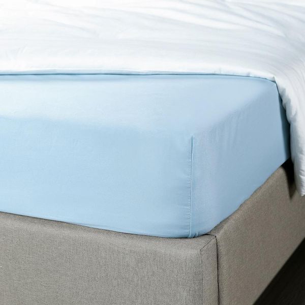 Простыня на резинке IKEA BRUKSVARA 160x200 см Голубая 605.786.49 605.786.49 ➜ Пакуємо МИ📦 фото